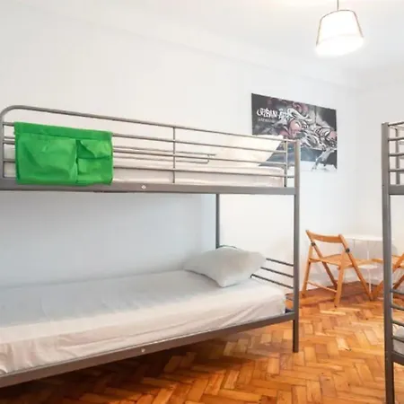 Penzion Brand New Fully Furnished Just 20 Meters From Anjos Metro Station - 2 *